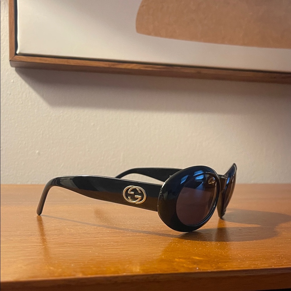 Gucci Black Oval Sunglasses for Women